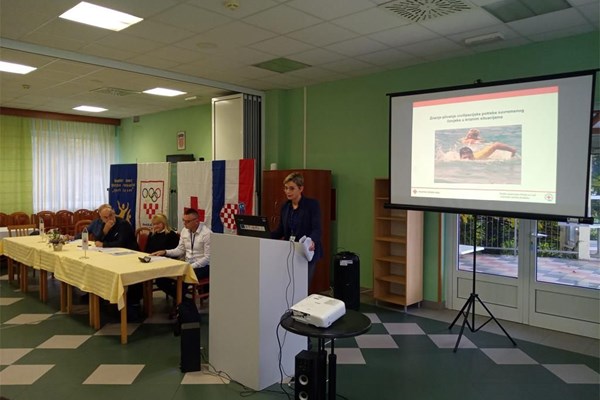 Znanje plivanja – civilizacijska potreba suvremenog čovjeka